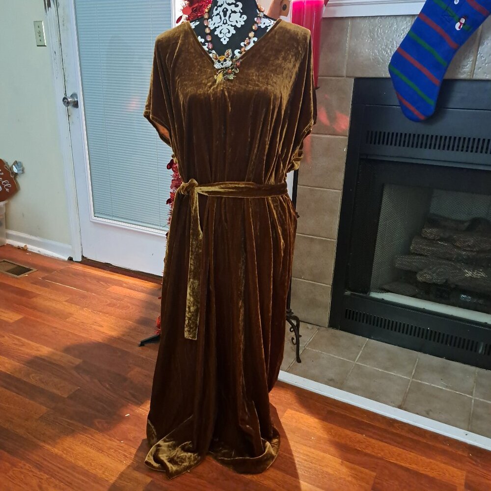 J.Jill Amber Velet long dress with belt size XL with rhinestone necklace